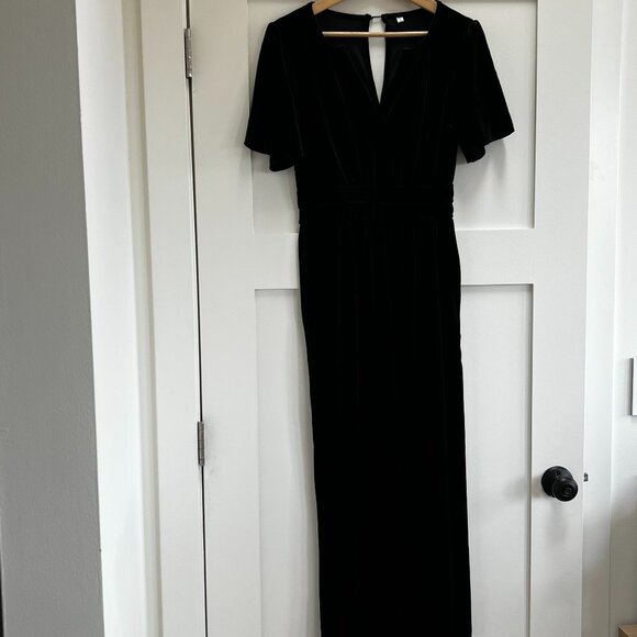 Short Sleeve Wide Leg Black Velvet Romper - Picture 5 of 10